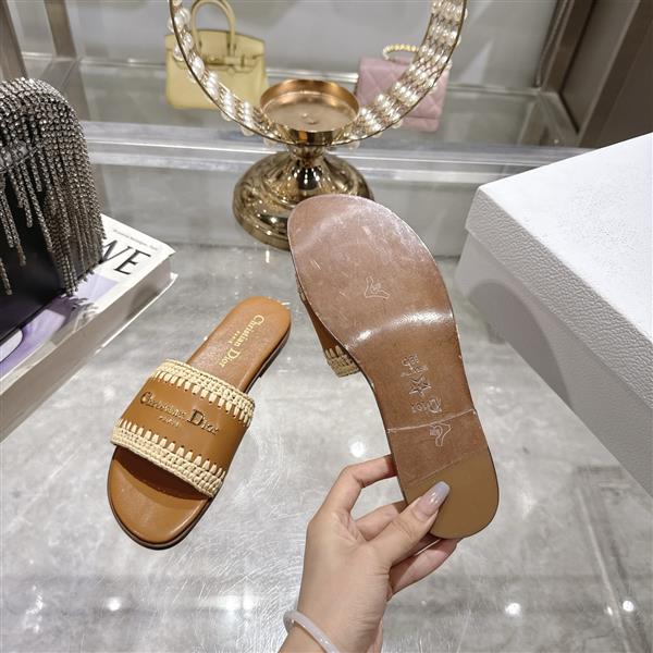 2025112818432284 250